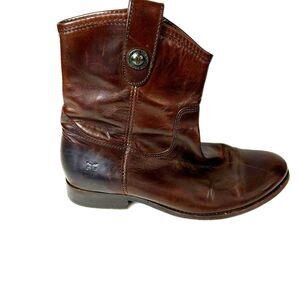 Frye Melissa Chocolate Brown Leather Button Detail Short Boots Size 6B
